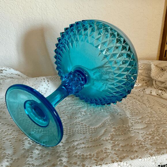 Vintage Indiana Glass Capri Diamond Point Lidded Pedestal Compote - Candy Dish - Picture 4 of 5